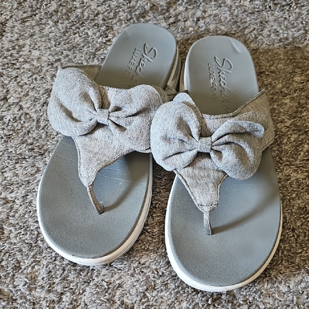 Skechers Integrades Sweet Serene Light Gray Bow Sandals